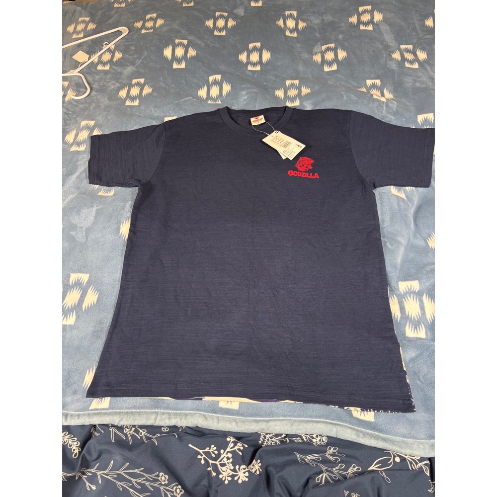 Godzilla Men Navy Blue Great Wave Graphic T-Shirt XL Toho Embroidered Logo NWT